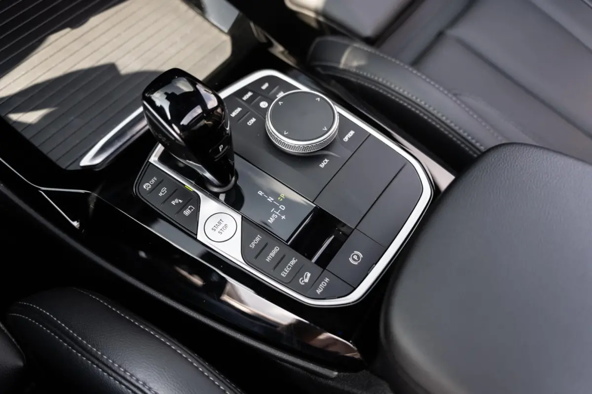 XDrive30e M-sport Brooklyn Grau Pano LASER HUD Memory