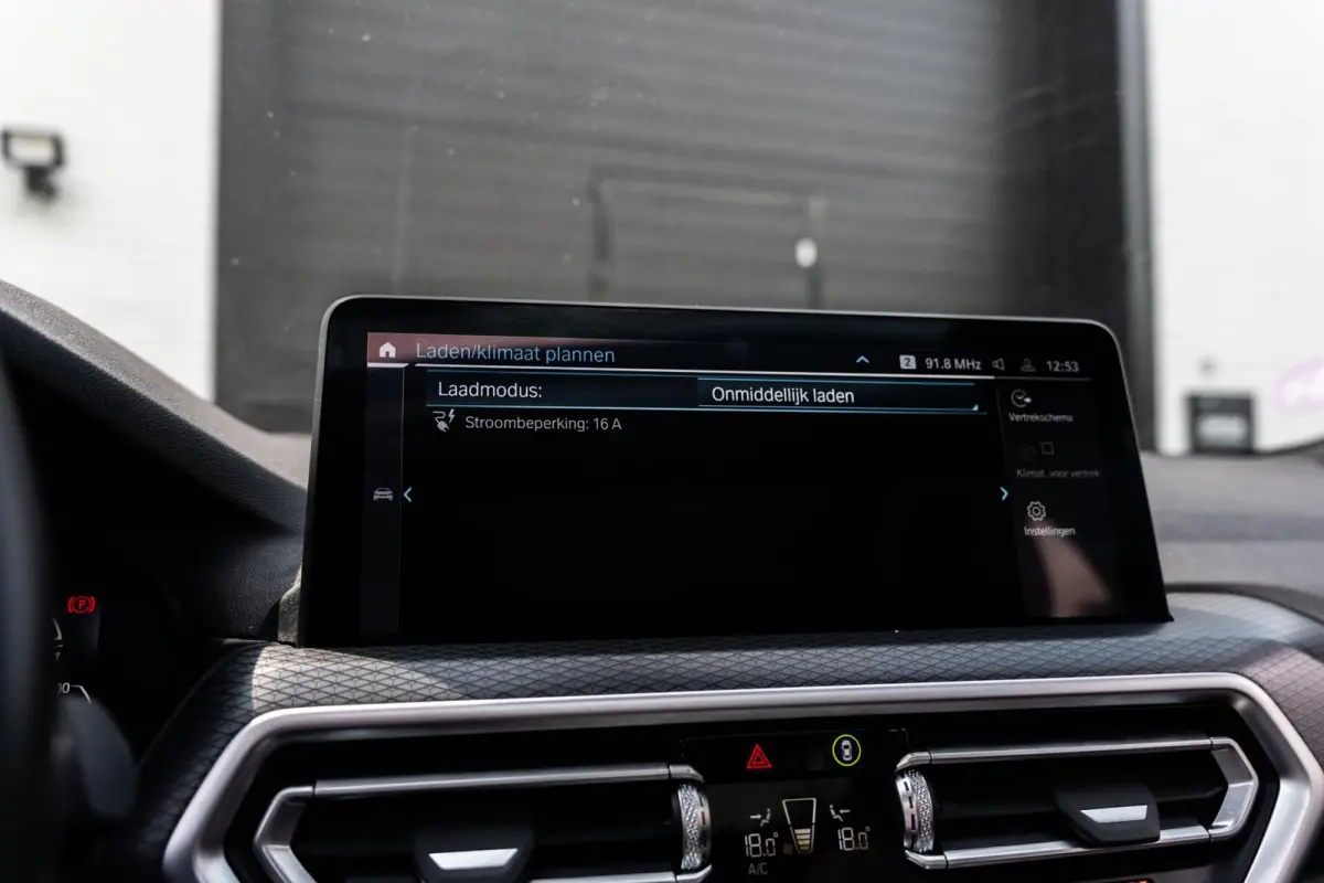 XDrive30e M-sport Brooklyn Grau Pano LASER HUD Memory
