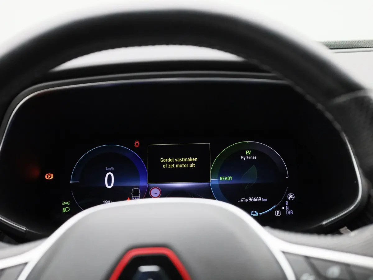 1.6 E-TECH 145Pk Hybrid R.S. Line | Navigatie & Apple & Android Carplay | Bose Geluid | Parkeersensoren & Camera | Climate Control | 10" TFT Kleurenscherm | Stoel & Stuur verwarming | Adapti