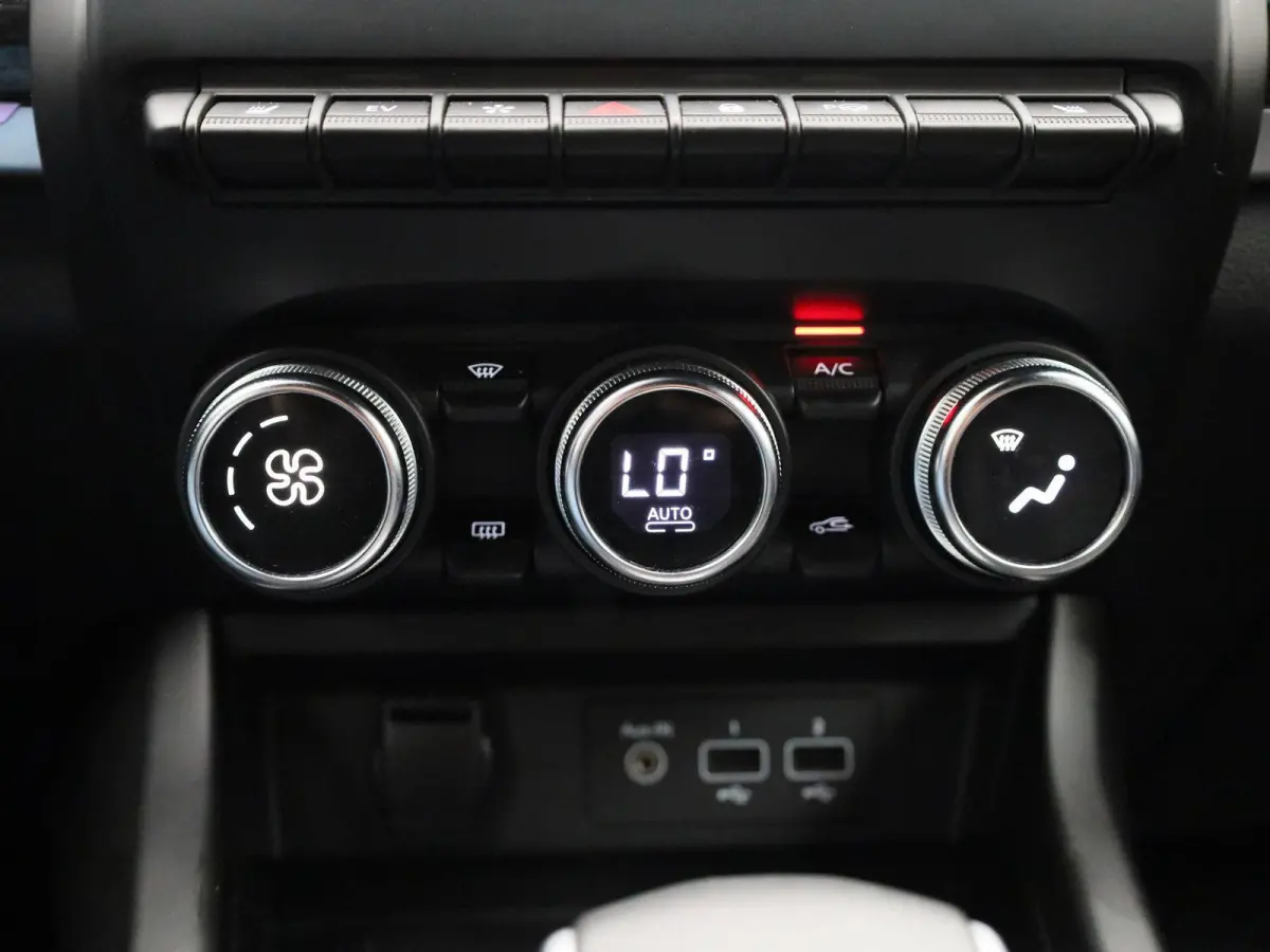 1.6 E-TECH 145Pk Hybrid R.S. Line | Navigatie & Apple & Android Carplay | Bose Geluid | Parkeersensoren & Camera | Climate Control | 10" TFT Kleurenscherm | Stoel & Stuur verwarming | Adapti