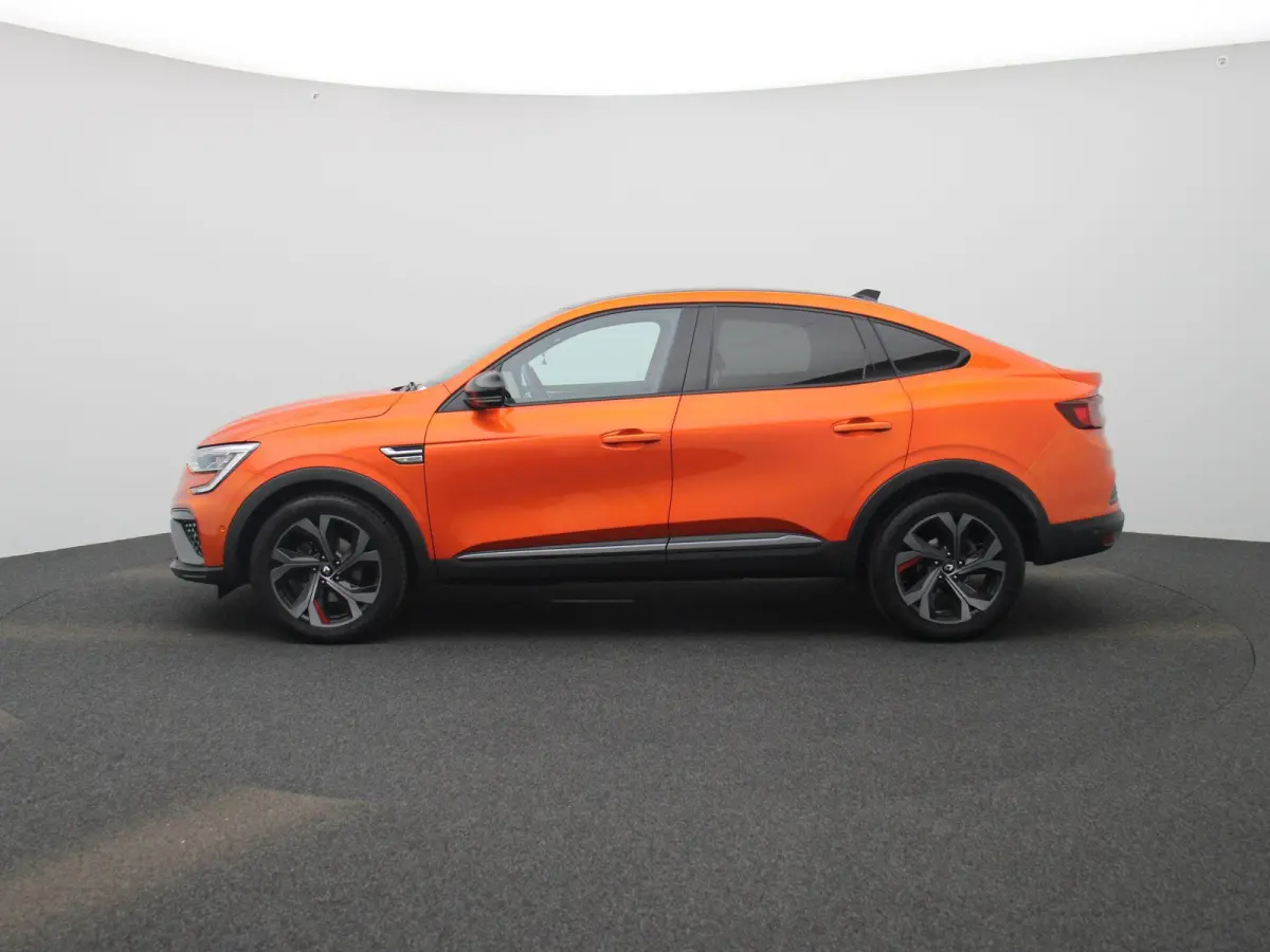 1.6 E-TECH 145Pk Hybrid R.S. Line | Navigatie & Apple & Android Carplay | Bose Geluid | Parkeersensoren & Camera | Climate Control | 10" TFT Kleurenscherm | Stoel & Stuur verwarming | Adapti