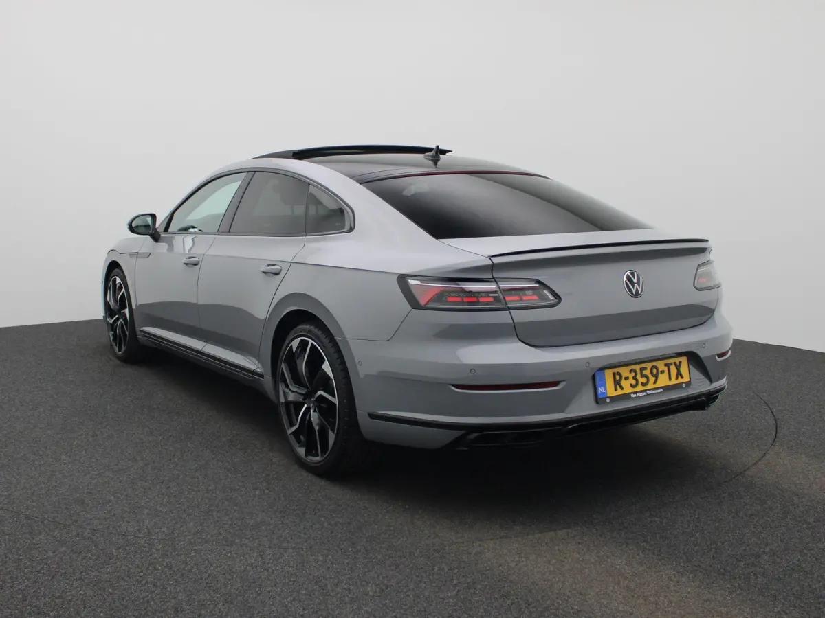 2.0 TSI R-Line Business+ 190 PK < Automaat | R-line exterieur | R-line interieur | Navigatie | Apple Carplay | Android Auto | Panoramadak | Schuifdak | LED Matrix | Lichtmetalen velgen | Cli