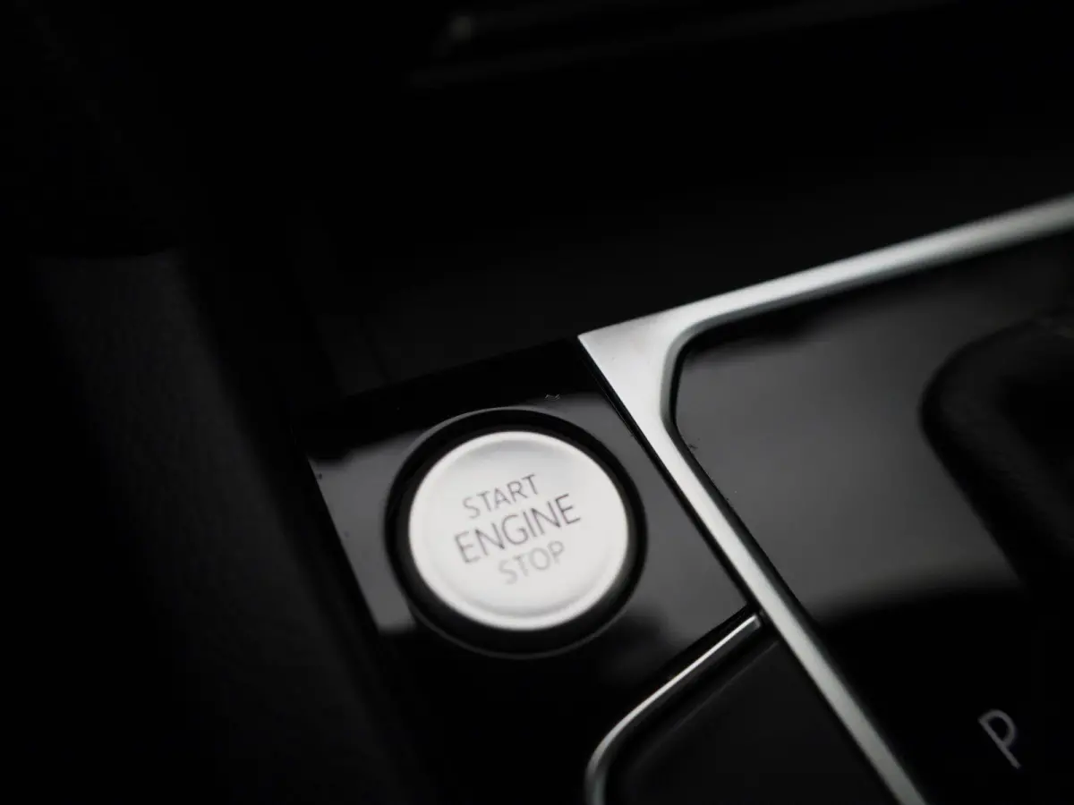 2.0 TSI R-Line Business+ 190 PK < Automaat | R-line exterieur | R-line interieur | Navigatie | Apple Carplay | Android Auto | Panoramadak | Schuifdak | LED Matrix | Lichtmetalen velgen | Cli