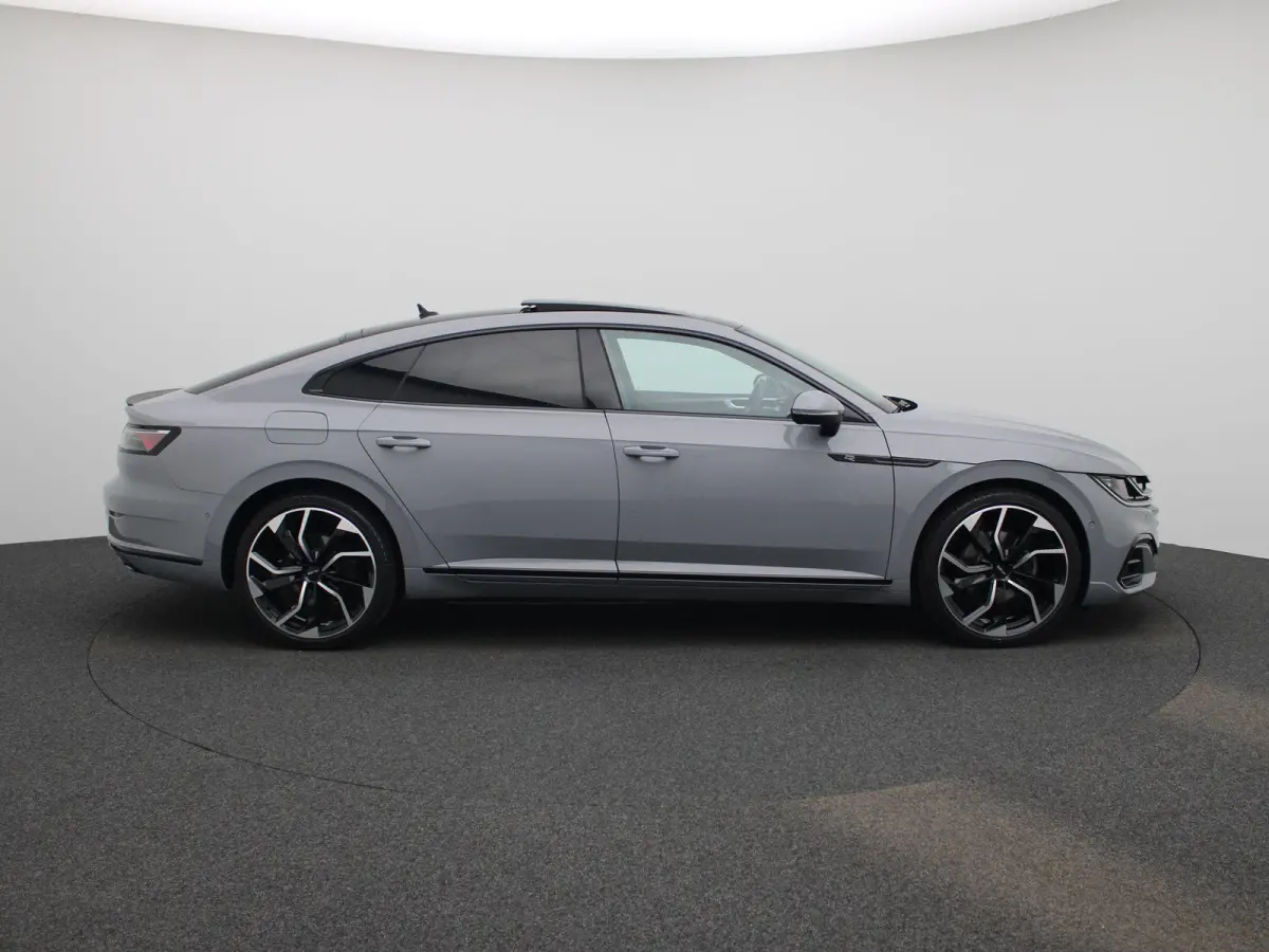 2.0 TSI R-Line Business+ 190 PK < Automaat | R-line exterieur | R-line interieur | Navigatie | Apple Carplay | Android Auto | Panoramadak | Schuifdak | LED Matrix | Lichtmetalen velgen | Cli