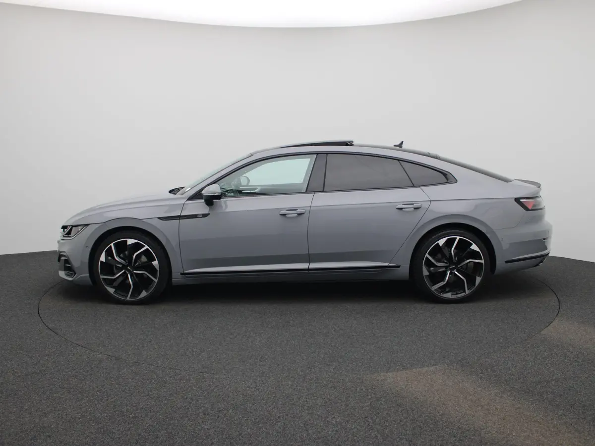 2.0 TSI R-Line Business+ 190 PK < Automaat | R-line exterieur | R-line interieur | Navigatie | Apple Carplay | Android Auto | Panoramadak | Schuifdak | LED Matrix | Lichtmetalen velgen | Cli