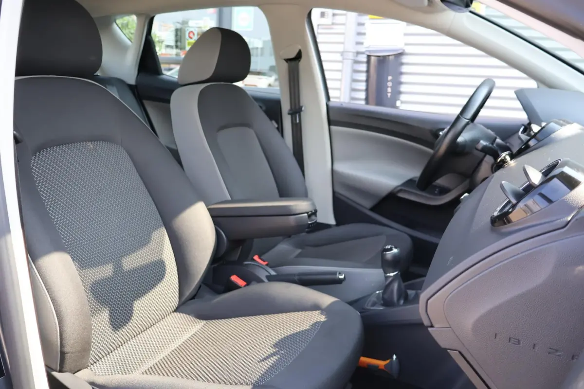1.0 EcoTSI Style Connect Volledig Dealer Onderh | NAP | Carplay | Navi | Cruise | LMV | LED | Hill-Hold | Start/Stop | PDC Achter