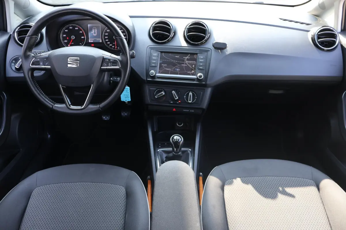 1.0 EcoTSI Style Connect Volledig Dealer Onderh | NAP | Carplay | Navi | Cruise | LMV | LED | Hill-Hold | Start/Stop | PDC Achter