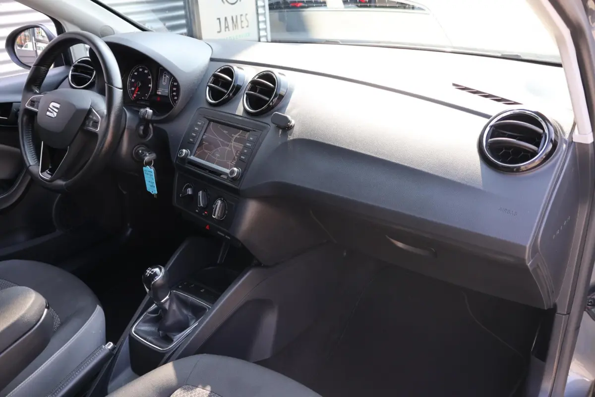 1.0 EcoTSI Style Connect Volledig Dealer Onderh | NAP | Carplay | Navi | Cruise | LMV | LED | Hill-Hold | Start/Stop | PDC Achter