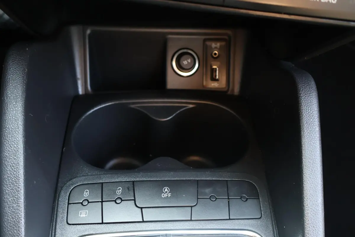 1.0 EcoTSI Style Connect Volledig Dealer Onderh | NAP | Carplay | Navi | Cruise | LMV | LED | Hill-Hold | Start/Stop | PDC Achter