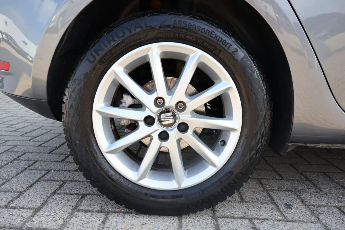 1.0 EcoTSI Style Connect Volledig Dealer Onderh | NAP | Carplay | Navi | Cruise | LMV | LED | Hill-Hold | Start/Stop | PDC Achter