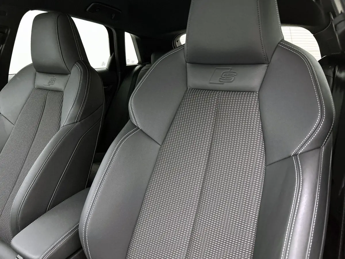 40 TFSI e S edition 204 PK | S-line | Automaat | Camera | Adaptive Cruise Control | Climate Control | Stoelverwarming | Virtual Cockpit | LED Matrix | Lichtmetalen velgen | Privacy glass |
