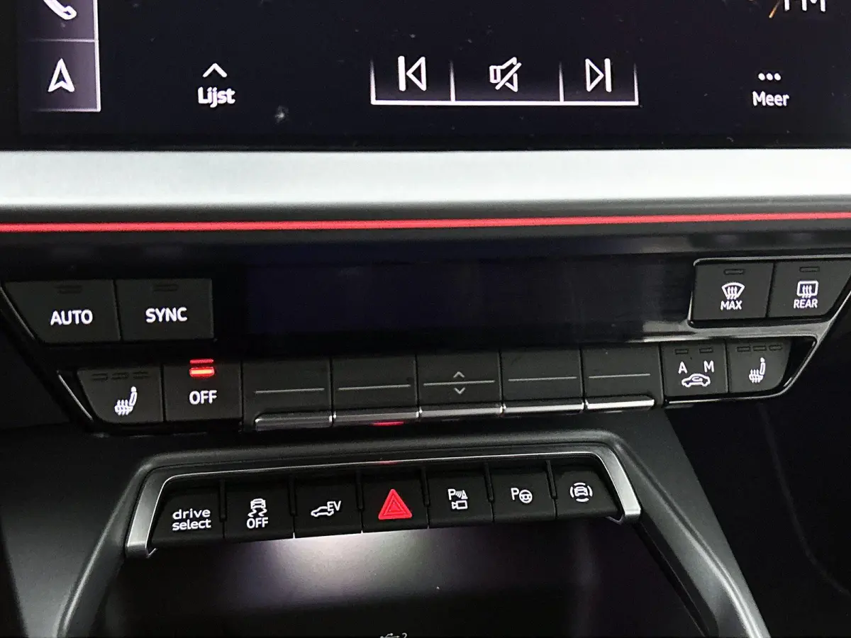 40 TFSI e S edition 204 PK | S-line | Automaat | Camera | Adaptive Cruise Control | Climate Control | Stoelverwarming | Virtual Cockpit | LED Matrix | Lichtmetalen velgen | Privacy glass |