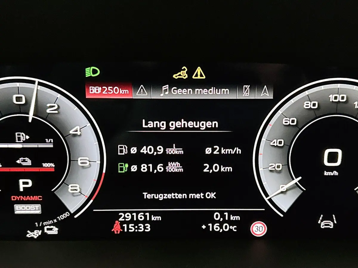 40 TFSI e S edition 204 PK | S-line | Automaat | Camera | Adaptive Cruise Control | Climate Control | Stoelverwarming | Virtual Cockpit | LED Matrix | Lichtmetalen velgen | Privacy glass |