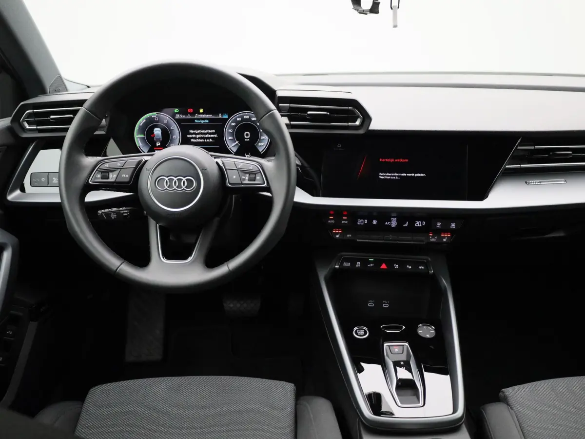 40 TFSI e Advanced edition 204 pk | Automaat | Navigatie | Smartphone interface | Climate Control | Stoelverwarming | Lichtmetalen velgen |