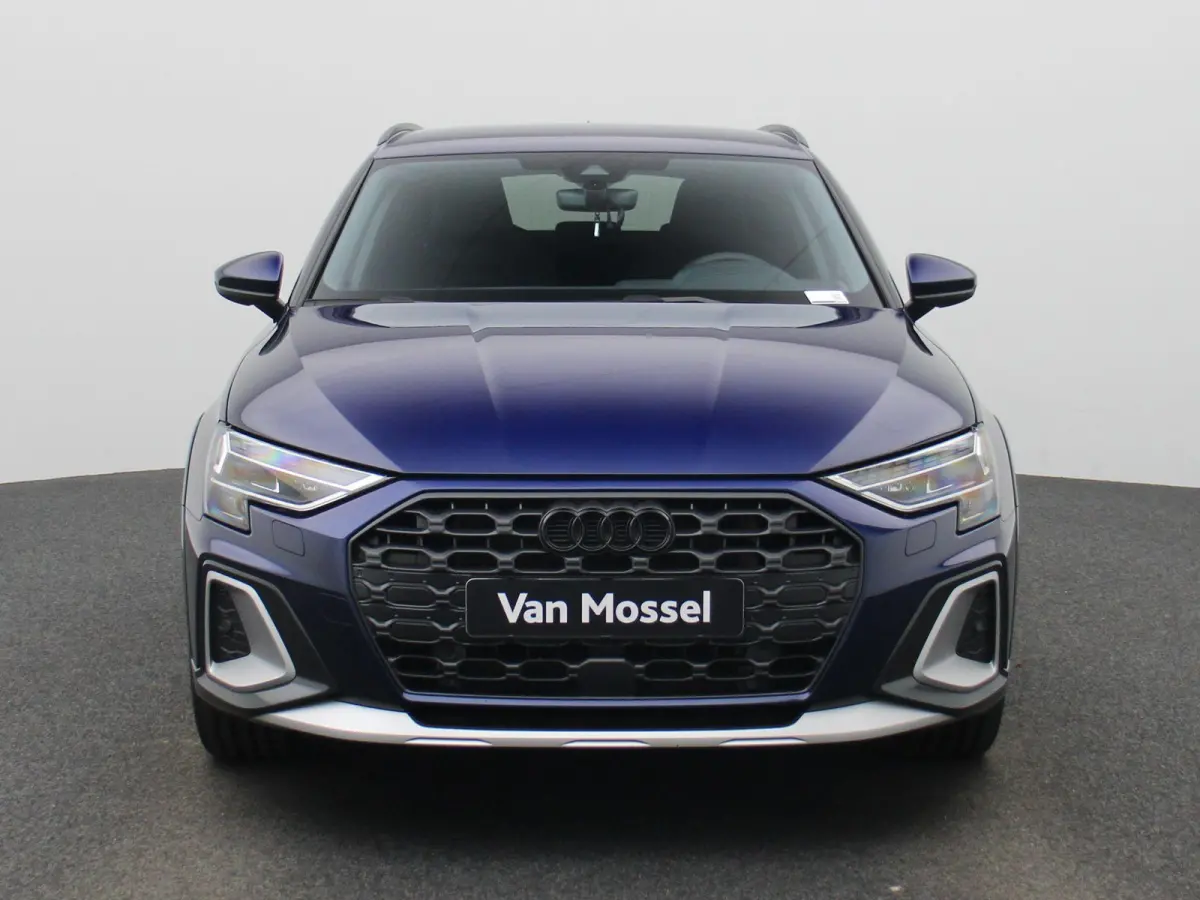 40 TFSI e Advanced edition 204 pk | Automaat | Navigatie | Smartphone interface | Climate Control | Stoelverwarming | Lichtmetalen velgen |