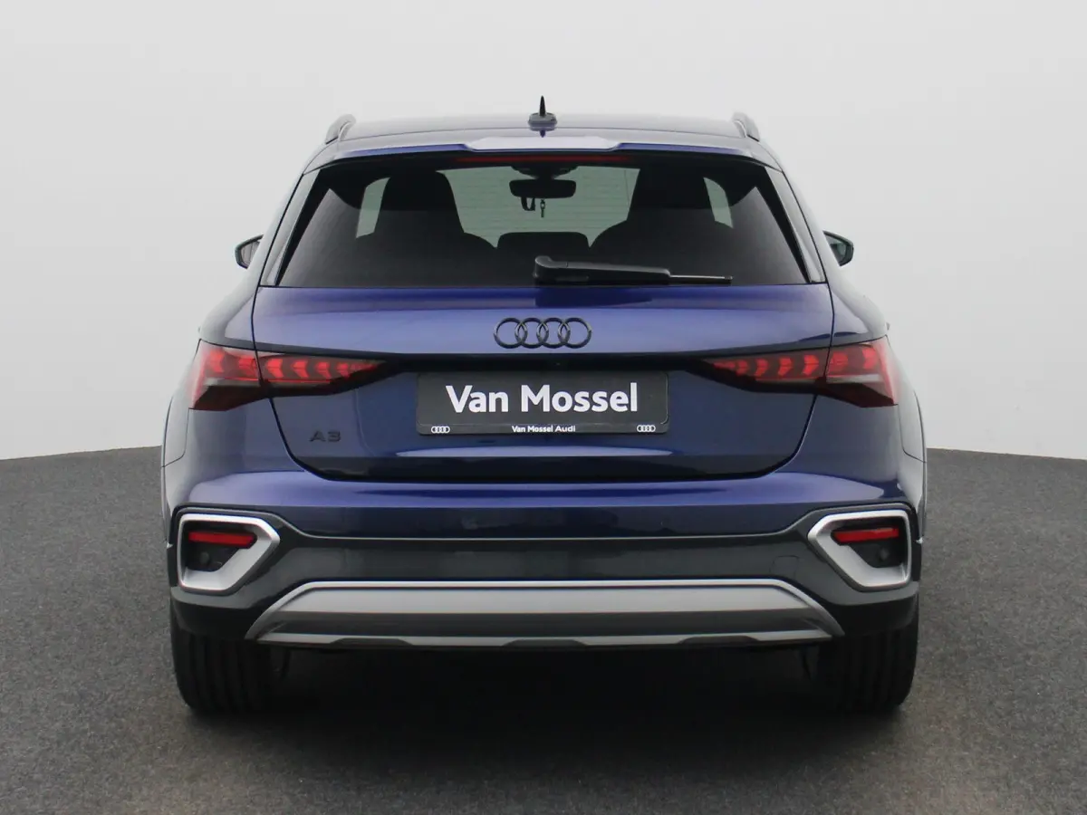 40 TFSI e Advanced edition 204 pk | Automaat | Navigatie | Smartphone interface | Climate Control | Stoelverwarming | Lichtmetalen velgen |