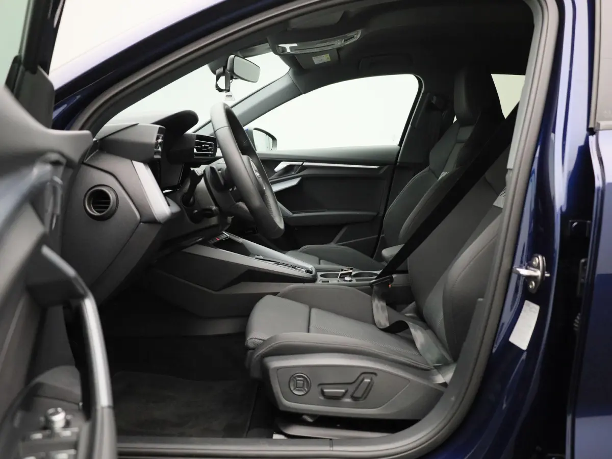 40 TFSI e Advanced edition 204 pk | Automaat | Navigatie | Smartphone interface | Climate Control | Stoelverwarming | Lichtmetalen velgen |