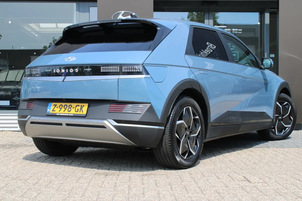 Style 58 kWh | Achteruitrijcamera | Cruise control adaptief met Stop&Go | Navigatiesysteem full map