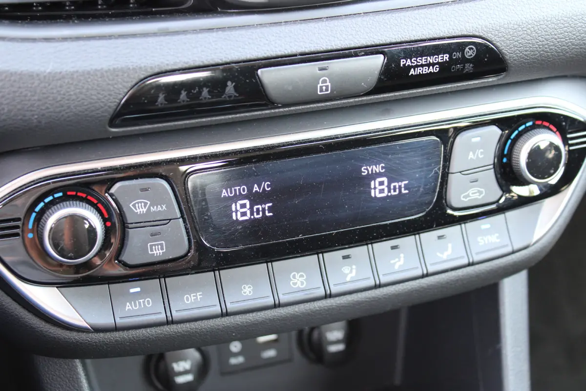 1.0 T-GDI Comfort | Achteruitrijcamera | Airco (automatisch) | Navigatiesysteem full map