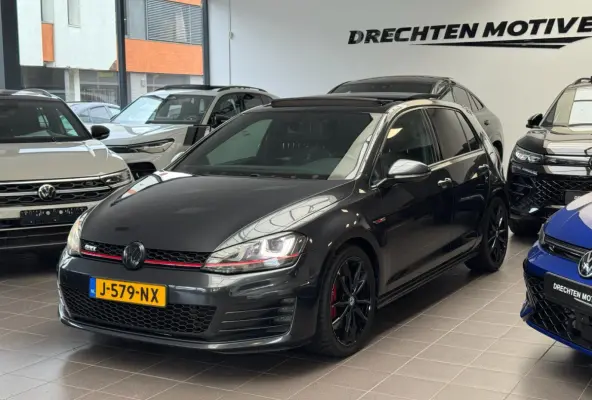 2.0 TSI GTI / pano / Keyless /