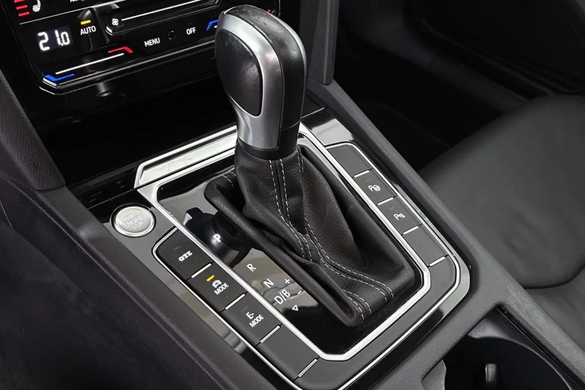 1.4 TSI eHybrid R-Line Business+ SOH 97% Panoramadak Leder Stoelverwarming
