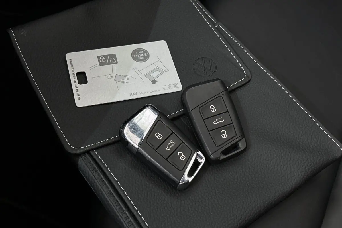 1.4 TSI eHybrid R-Line Business+ SOH 97% Panoramadak Leder Stoelverwarming