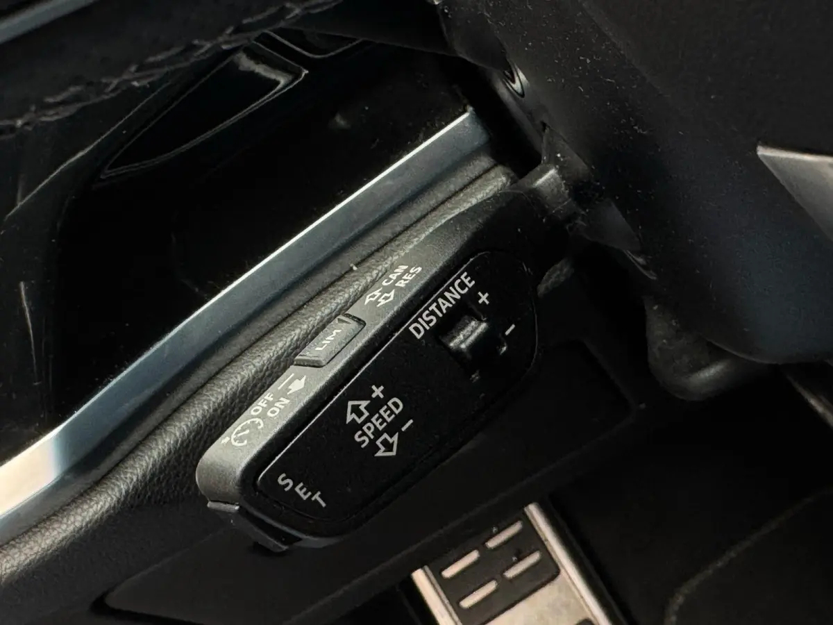 40 TFSI quattro S-line / Pano / Keyless / 360 cam