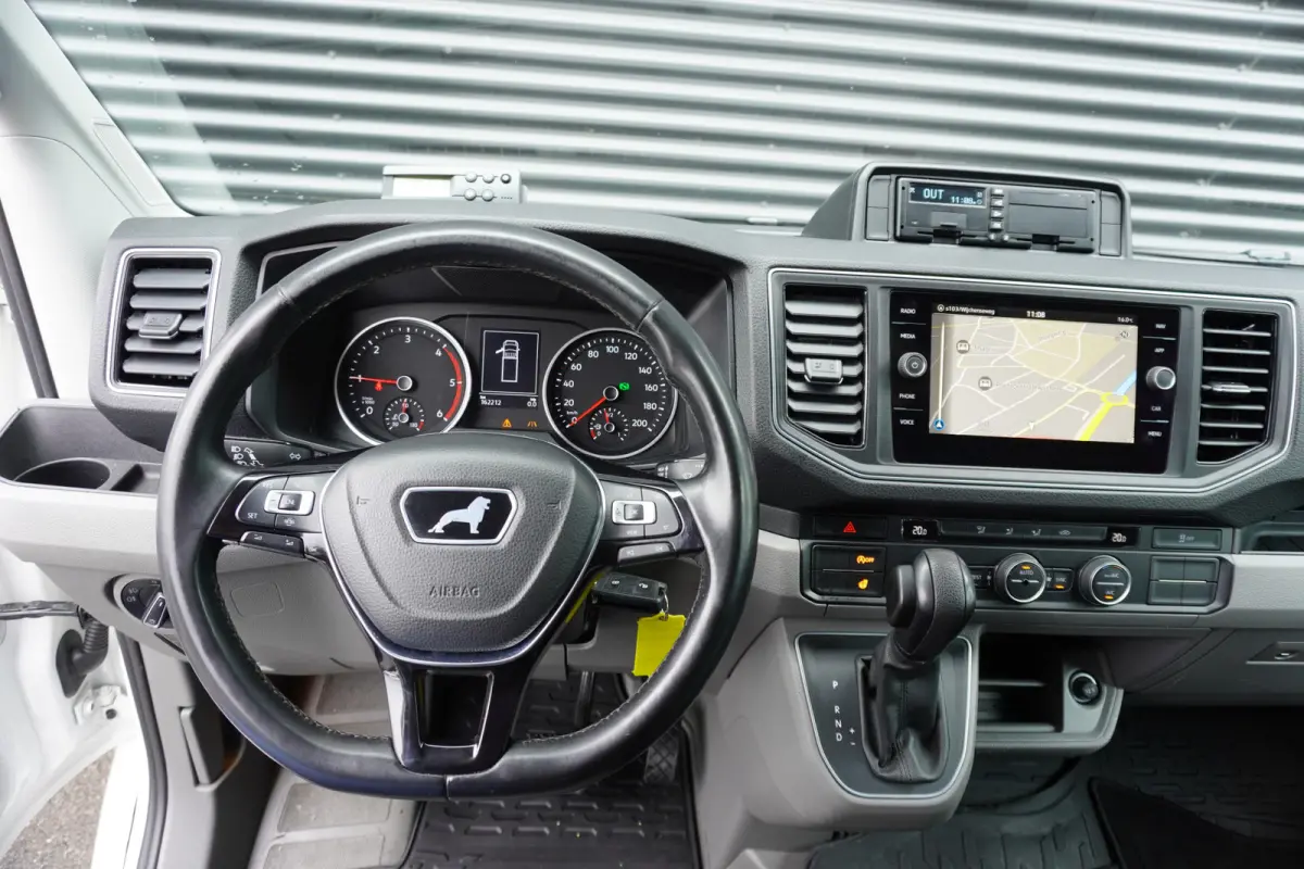 6.180 180pk Automaat 5500kg koelwagen Thermo King Vleeshaken Lift Luchtvering Apple Carplay Navigatie Camera