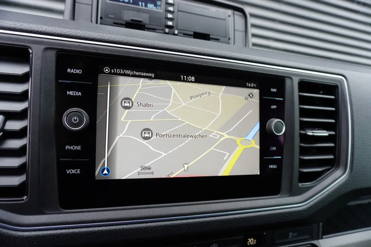 6.180 180pk Automaat 5500kg koelwagen Thermo King Vleeshaken Lift Luchtvering Apple Carplay Navigatie Camera