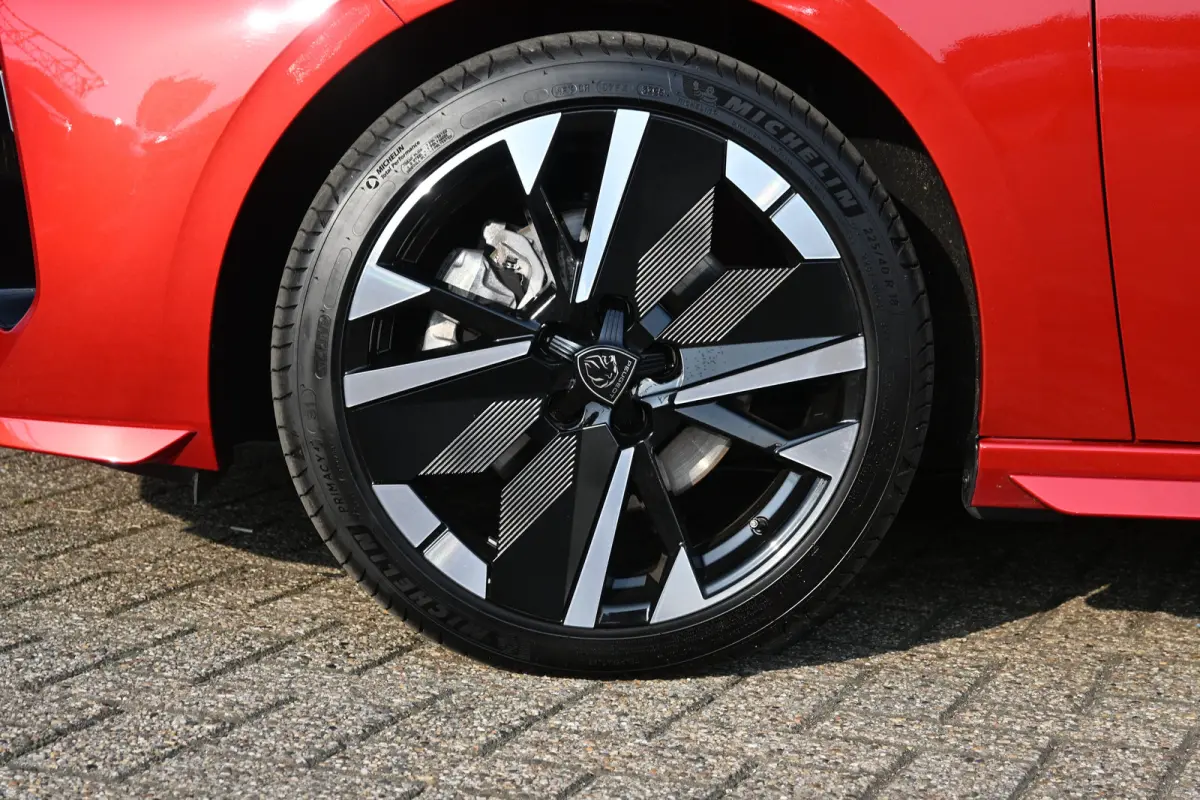 1.2 Hybrid 145 e-DCS6 GT Tot 8 Jaar Garantie! | 360 Camera | Adaptive Cruise | Dodehoek-Detectie | LED-Matrix | Sfeerverlichting | !!