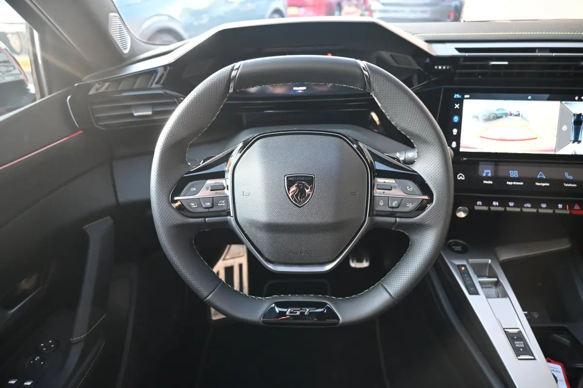 1.2 Hybrid 145 e-DCS6 GT Tot 8 Jaar Garantie! | 360 Camera | Adaptive Cruise | Dodehoek-Detectie | LED-Matrix | Sfeerverlichting | !!