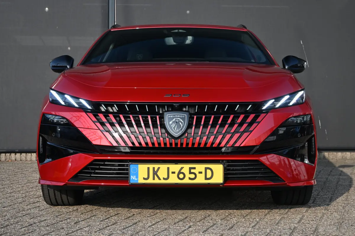 1.2 Hybrid 145 e-DCS6 GT Tot 8 Jaar Garantie! | 360 Camera | Adaptive Cruise | Dodehoek-Detectie | LED-Matrix | Sfeerverlichting | !!