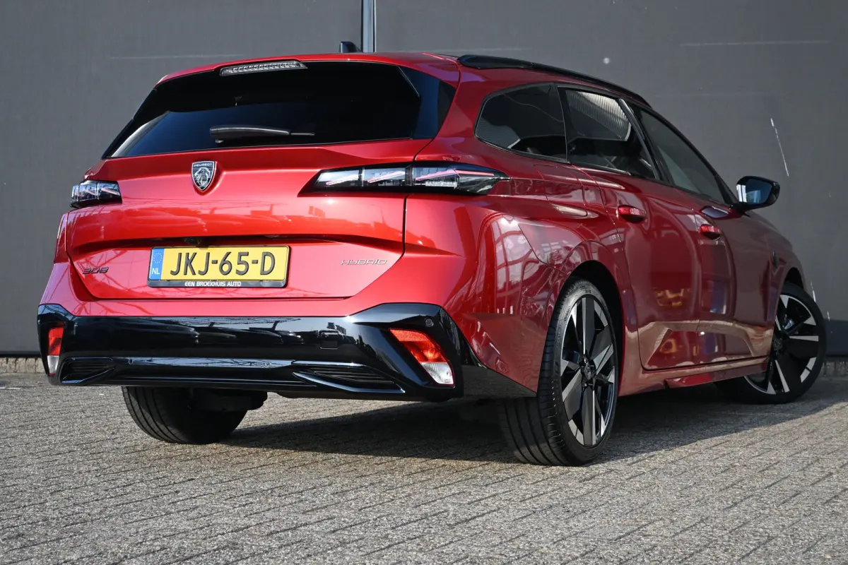 1.2 Hybrid 145 e-DCS6 GT Tot 8 Jaar Garantie! | 360 Camera | Adaptive Cruise | Dodehoek-Detectie | LED-Matrix | Sfeerverlichting | !!