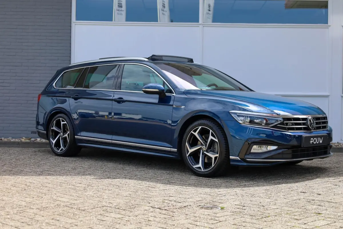 1.5 TSI 150pk DSG R-Line Business + | Panoramadak | Achteruitrijcamera | Stoelverwarming