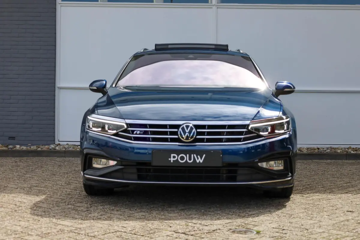 1.5 TSI 150pk DSG R-Line Business + | Panoramadak | Achteruitrijcamera | Stoelverwarming