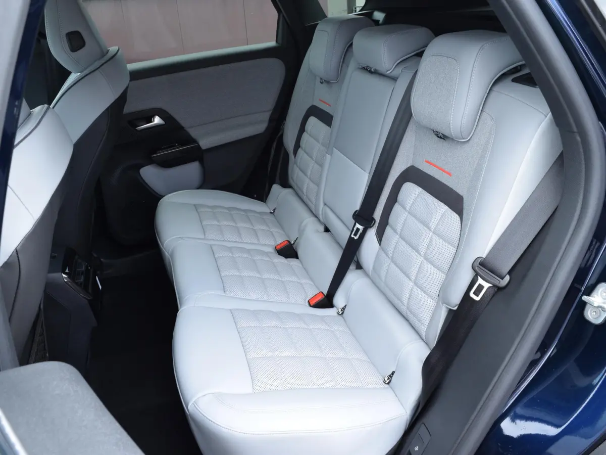 Business Comfort Range 74 kWh | 520 KM WLTP | PANORAMISCH SCHUIF-KANTELDAK | AMBIANCE HYPE GREY | WARMTEPOMP | PACK TECHNO |