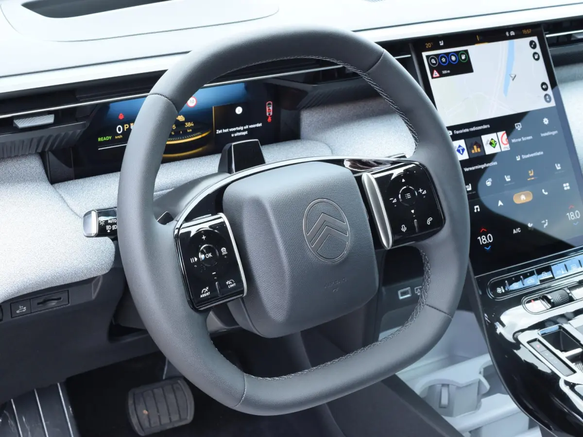 Business Comfort Range 74 kWh | 520 KM WLTP | PANORAMISCH SCHUIF-KANTELDAK | AMBIANCE HYPE GREY | WARMTEPOMP | PACK TECHNO |