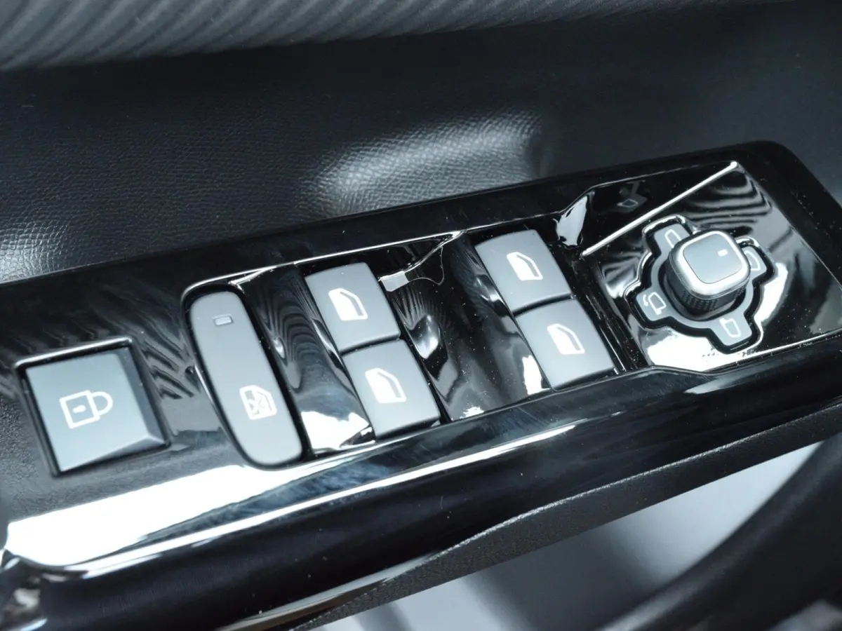 Business Comfort Range 74 kWh | 520 KM WLTP | PANORAMISCH SCHUIF-KANTELDAK | AMBIANCE HYPE GREY | WARMTEPOMP | PACK TECHNO |