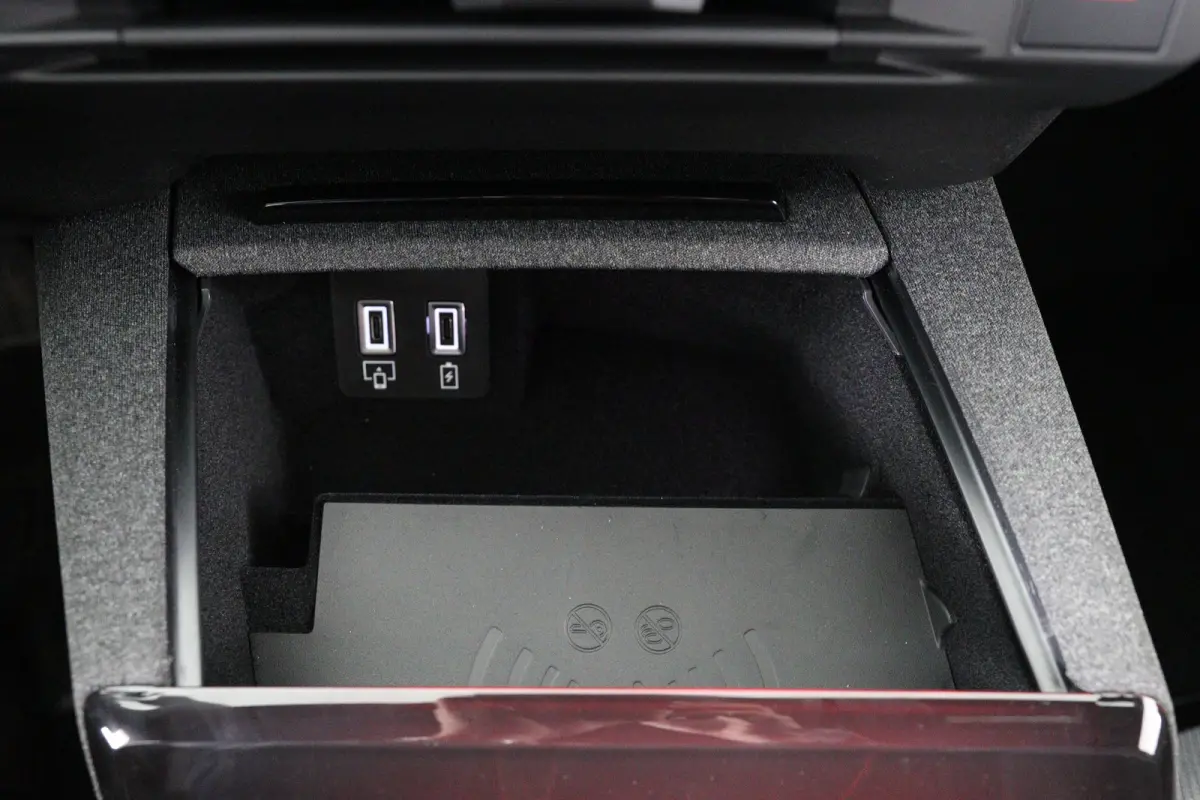 1.6 Turbo Plug-in-Hybrid GS | Panoramadak | Trekhaak afn | Camera | Stoel-/stuurverwarming | Climate Control | Keyless | Adaptive Cruise | Comfort Stoelen