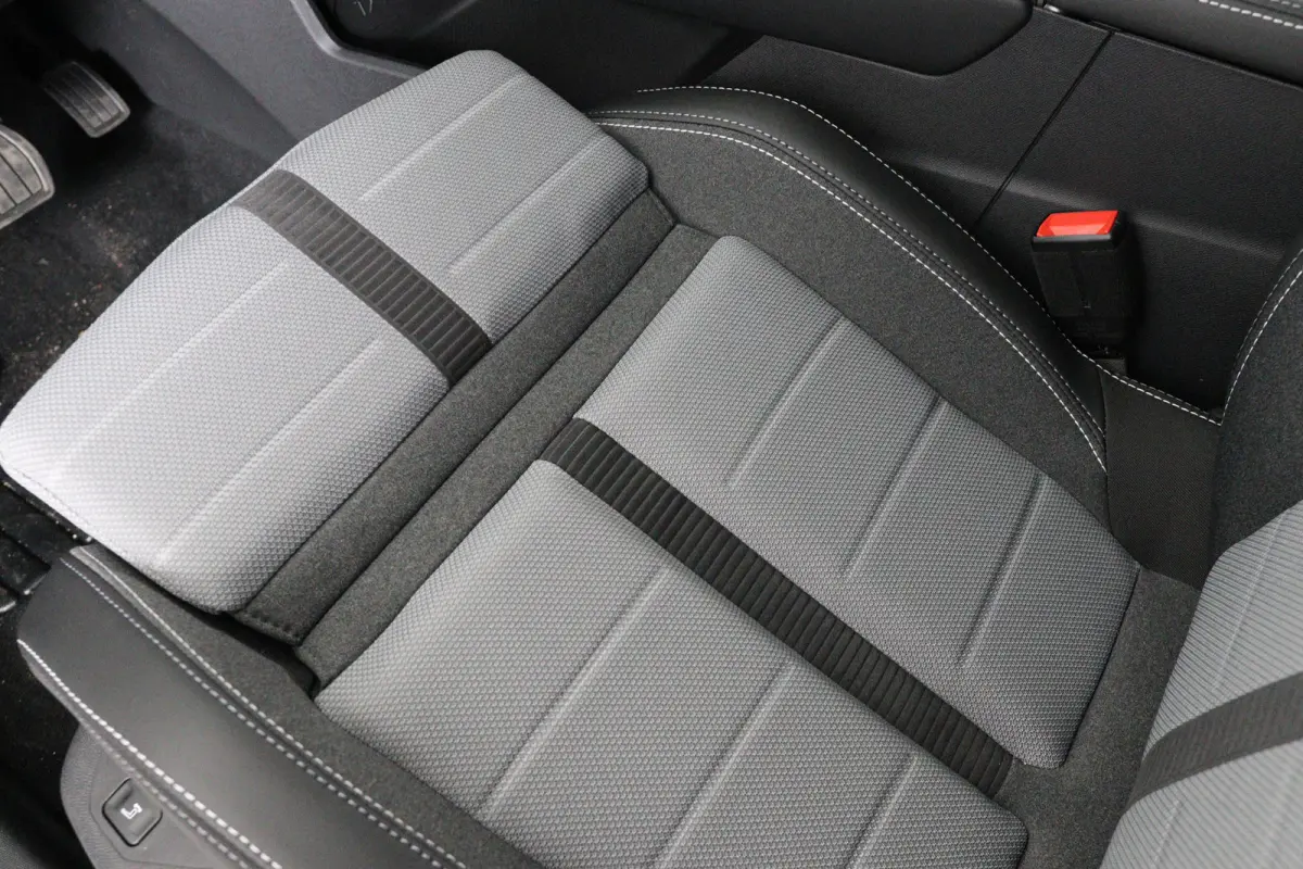 1.6 Turbo Plug-in-Hybrid GS | Panoramadak | Trekhaak afn | Camera | Stoel-/stuurverwarming | Climate Control | Keyless | Adaptive Cruise | Comfort Stoelen