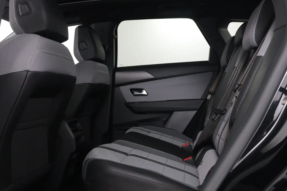 1.6 Turbo Plug-in-Hybrid GS | Panoramadak | Trekhaak afn | Camera | Stoel-/stuurverwarming | Climate Control | Keyless | Adaptive Cruise | Comfort Stoelen