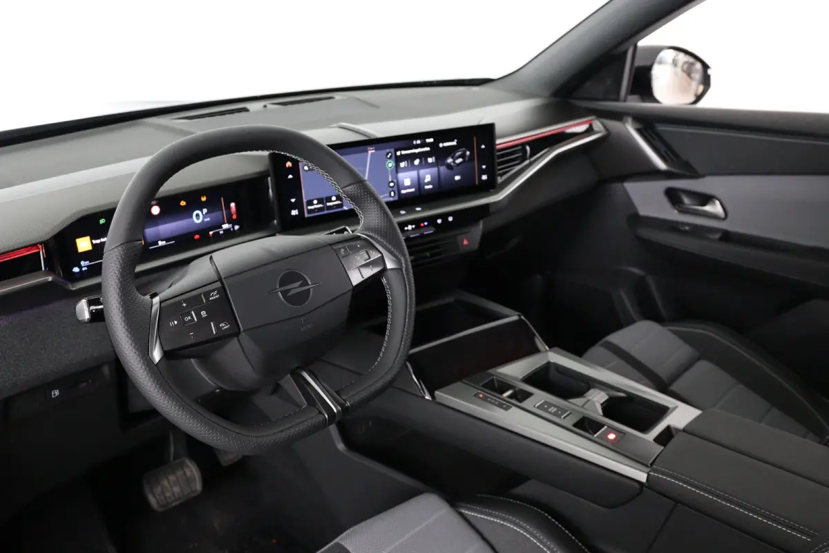 1.6 Turbo Plug-in-Hybrid GS | Panoramadak | Trekhaak afn | Camera | Stoel-/stuurverwarming | Climate Control | Keyless | Adaptive Cruise | Comfort Stoelen