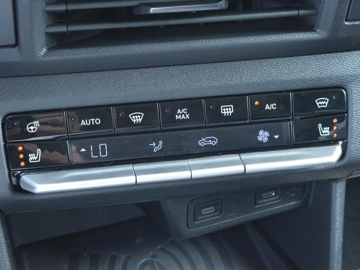 GS 44 kWh | 320 KM WLTP | CLIMATE CONTROL | PARKEERSENSOREN MET CAMERA | CRUISE CONTROL | NAVI |  CARPLAY |