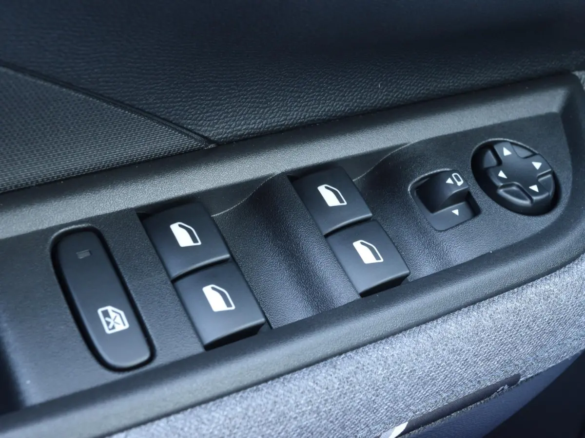 GS 44 kWh | 320 KM WLTP | CLIMATE CONTROL | PARKEERSENSOREN MET CAMERA | CRUISE CONTROL | NAVI |  CARPLAY |