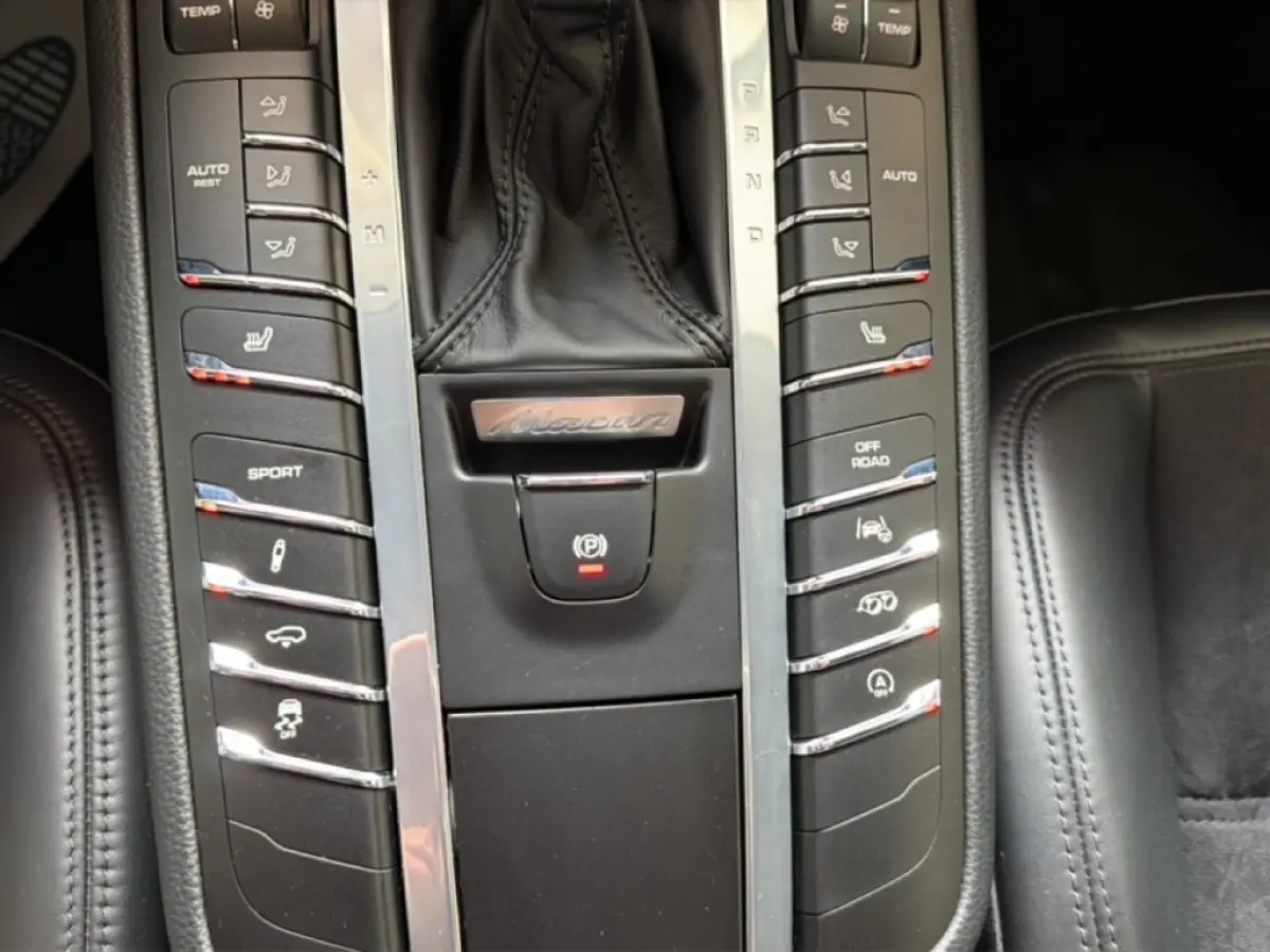 3.0 GTS PANO-DAK/CAMERA/ELEK-KLEP/LEDER-ALCAN/ACC/MEMORY/BOSE/STOELVERW