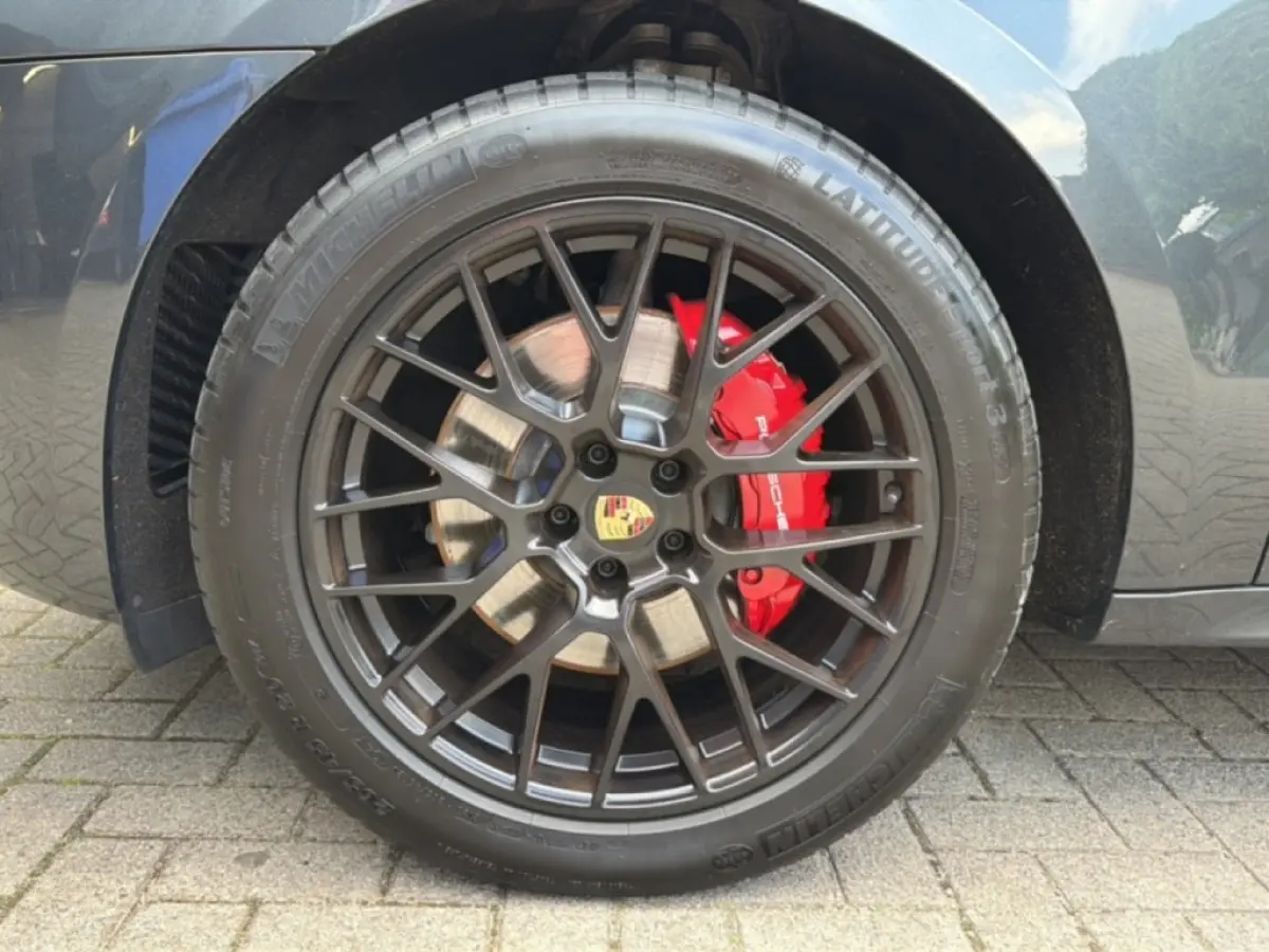 3.0 GTS PANO-DAK/CAMERA/ELEK-KLEP/LEDER-ALCAN/ACC/MEMORY/BOSE/STOELVERW