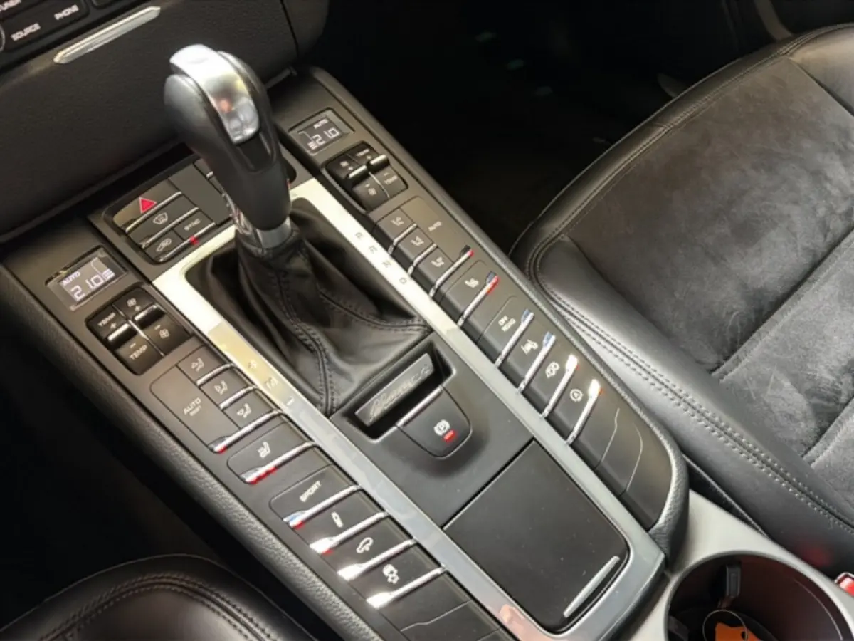 3.0 GTS PANO-DAK/CAMERA/ELEK-KLEP/LEDER-ALCAN/ACC/MEMORY/BOSE/STOELVERW