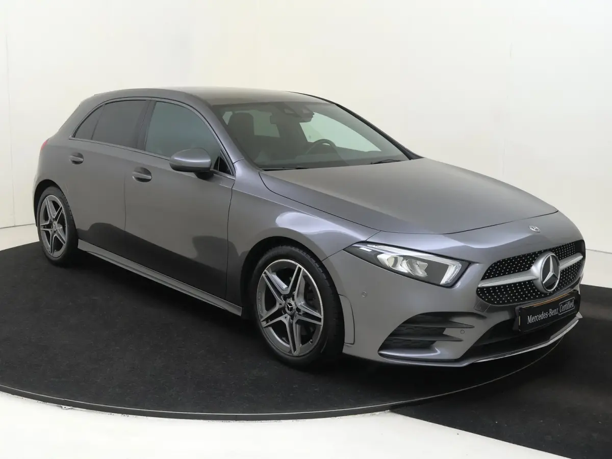 180 Business Solution AMG / Carplay / 18"/ Achteruitrijcamera/ Parktronic/ High-performance LED