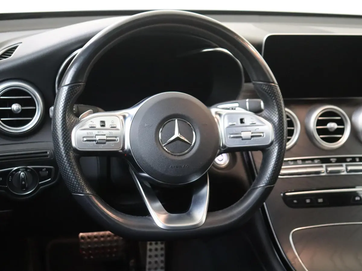 300e 4MATIC Business Solution AMG / Panorama-dak / Burmester / Night-Pakket / 360Graden-Camera /