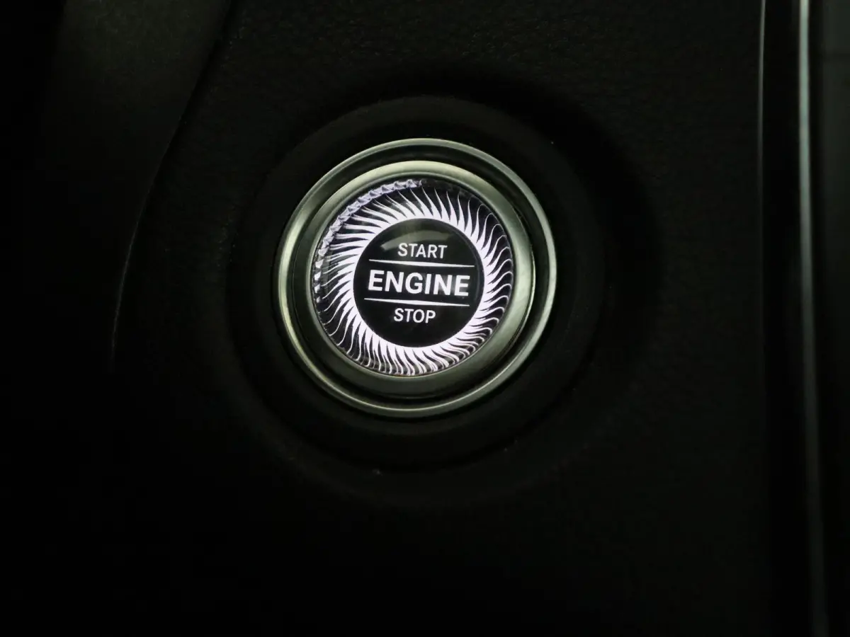 300e 4MATIC Business Solution AMG / Panorama-dak / Burmester / Night-Pakket / 360Graden-Camera /
